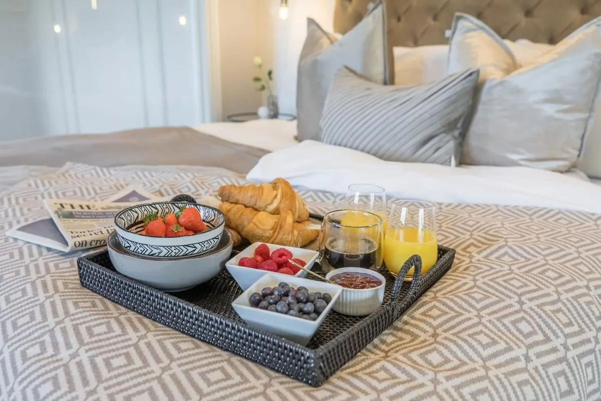 Deluxe Modern-Themed 1 Bedroom Apartment Cambridge  United Kingdom