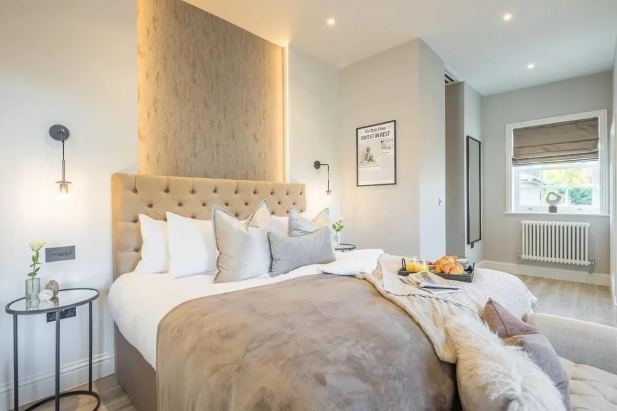 Deluxe Modern-Themed 1 Bedroom Apartment Cambridge  0*, Cambridge (Cambridgeshire)