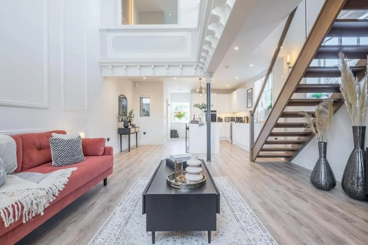Deluxe Modern-Themed 1 Bedroom Apartment Cambridge
