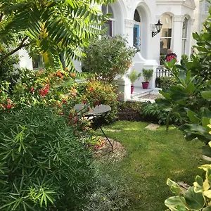 Victorian 5 Mins From The Sea Apartment Brighton